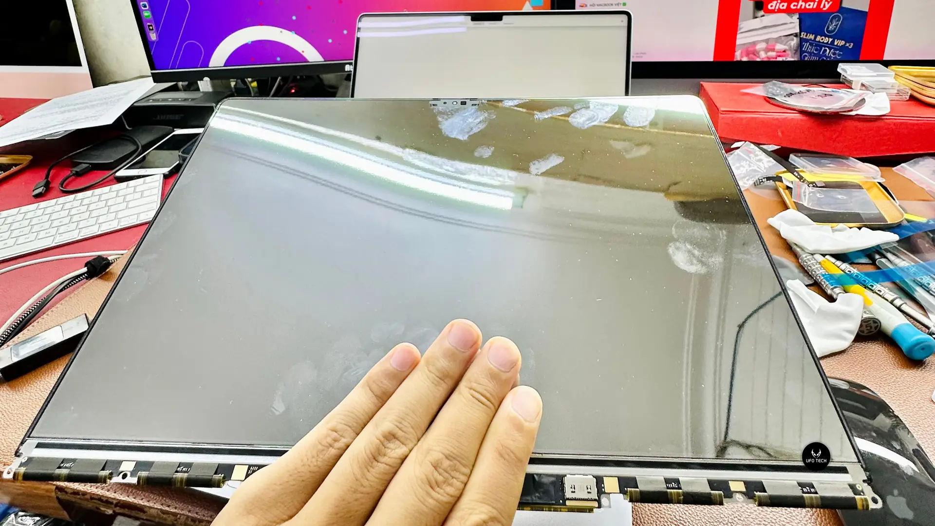 Linh kiện màn hình MacBook chuẩn phù hợp với dòng máy.