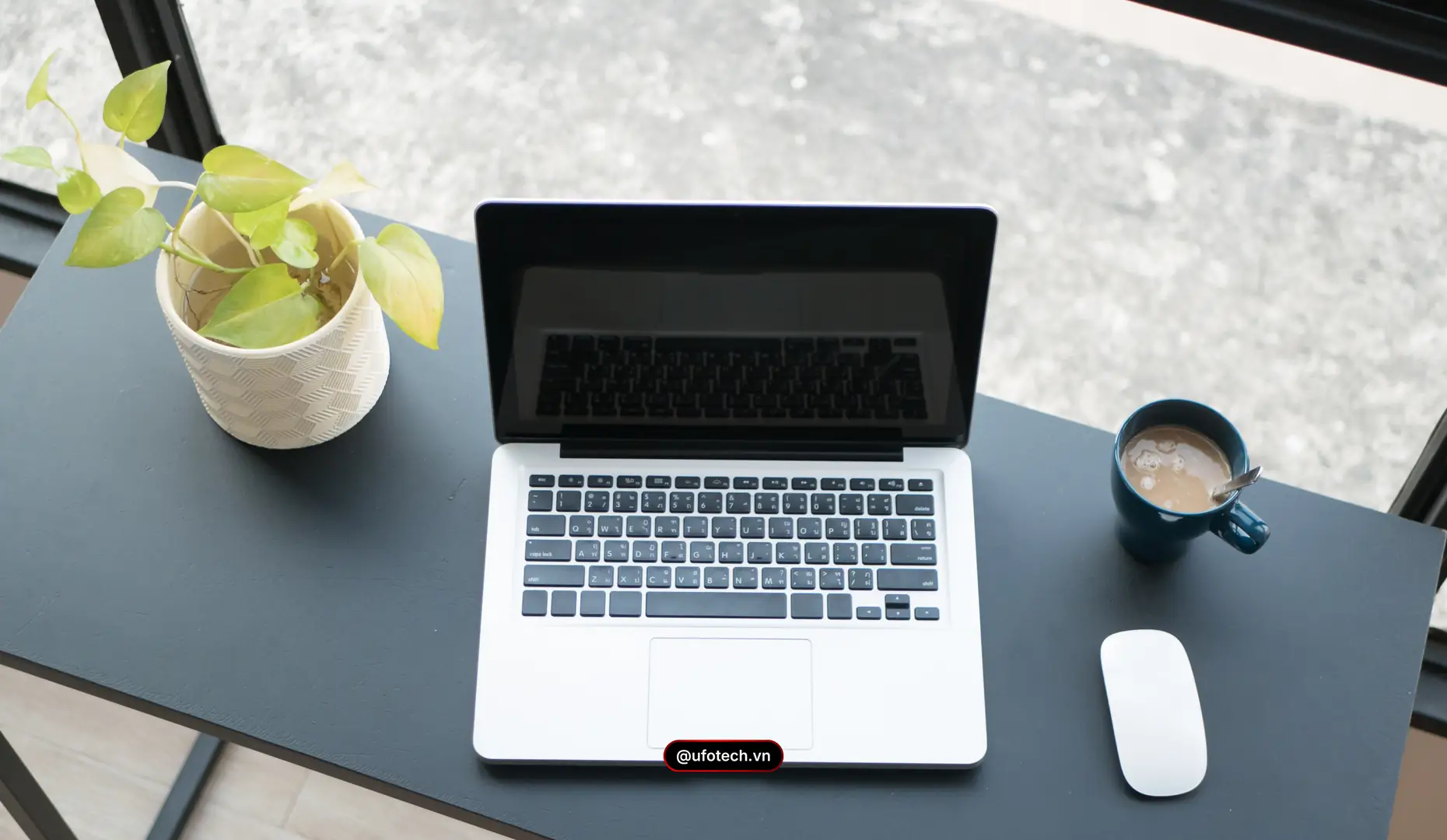 Nguyên nhân màn hình macbook bị đen
