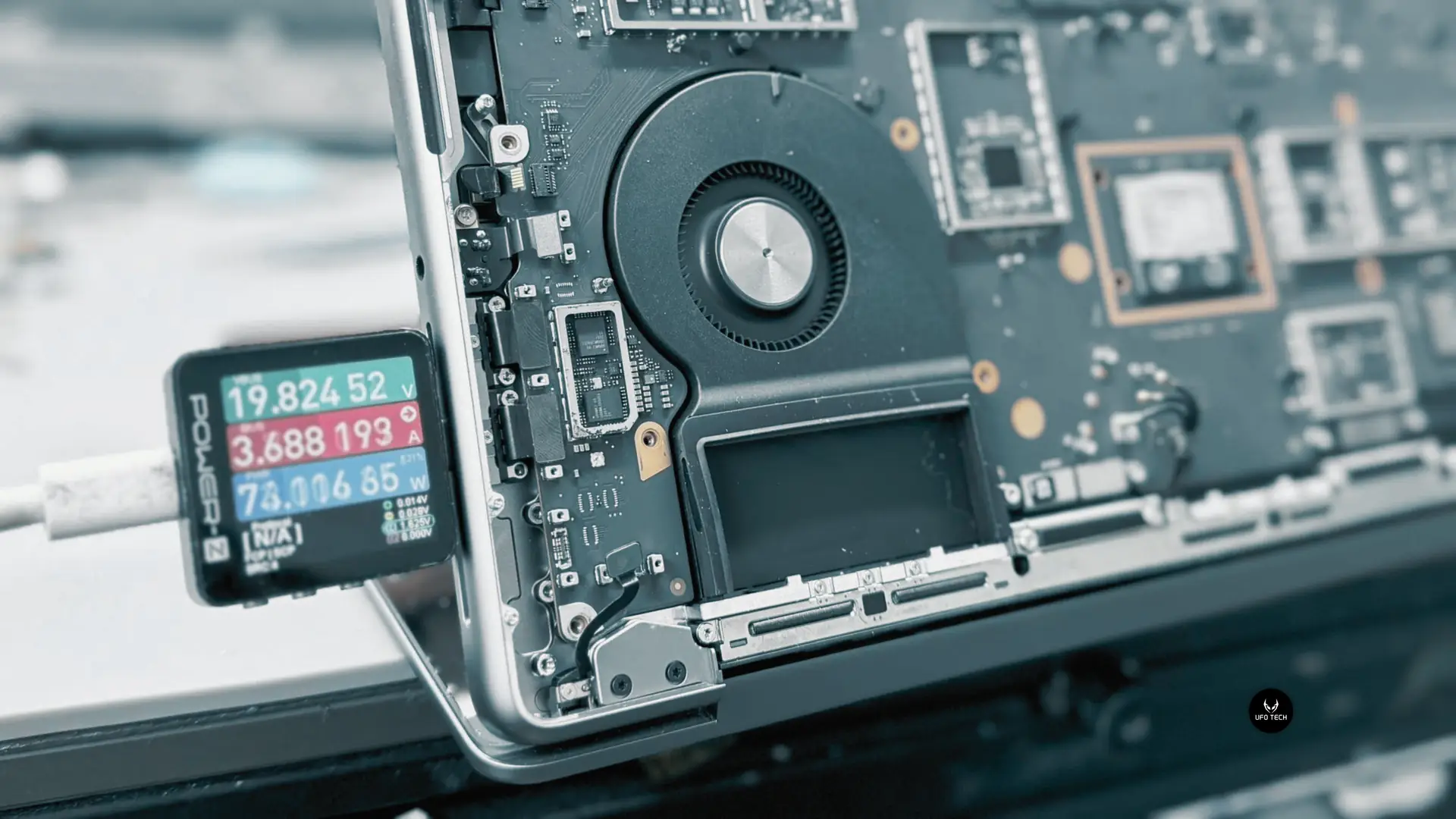 Kiểm tra xác định nguồn đầu vào MacBook sử dụng 