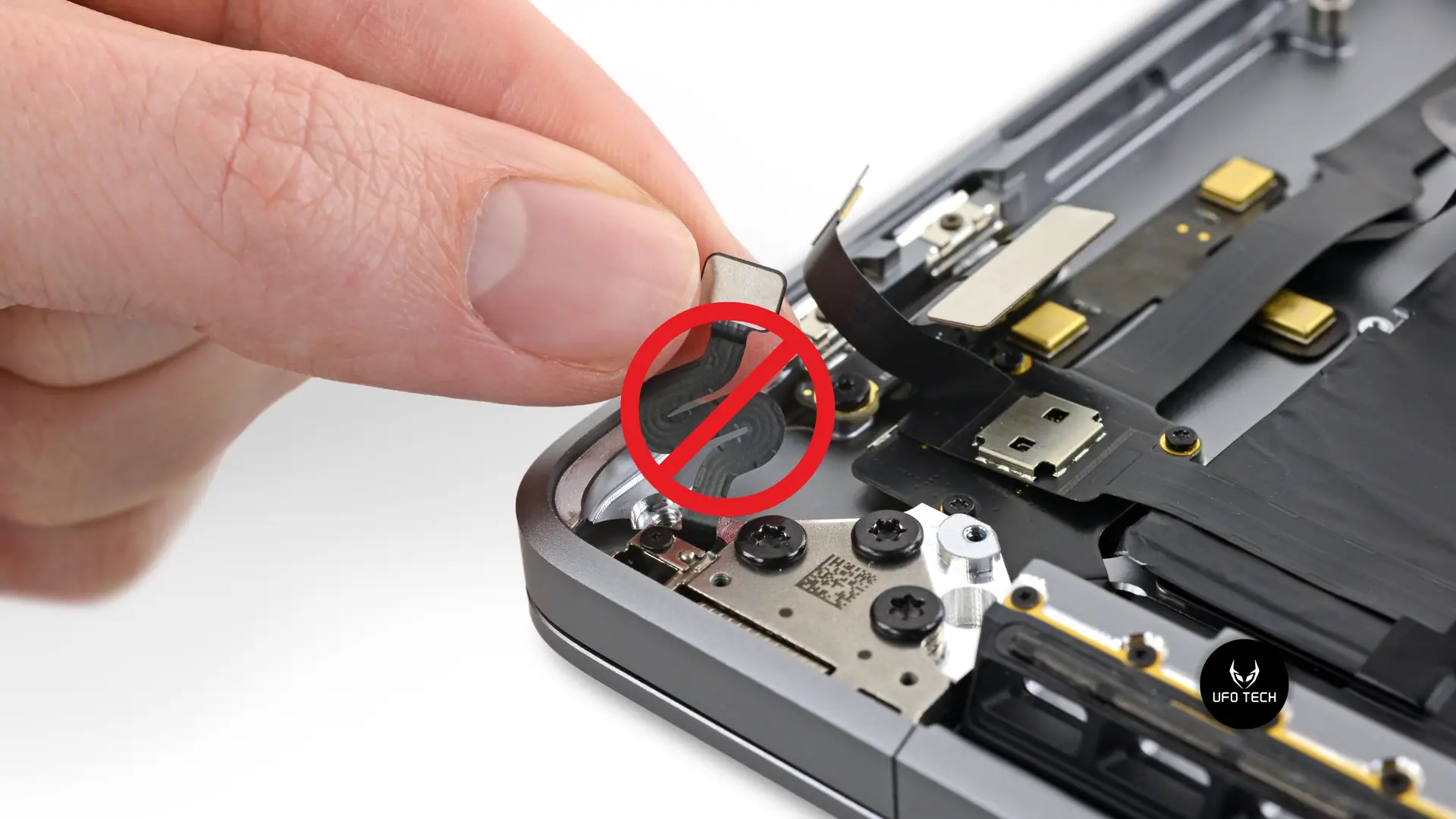 MacBook tự sập nguồn liên tục: Nguyên nhân và Cách xử lý triệt để