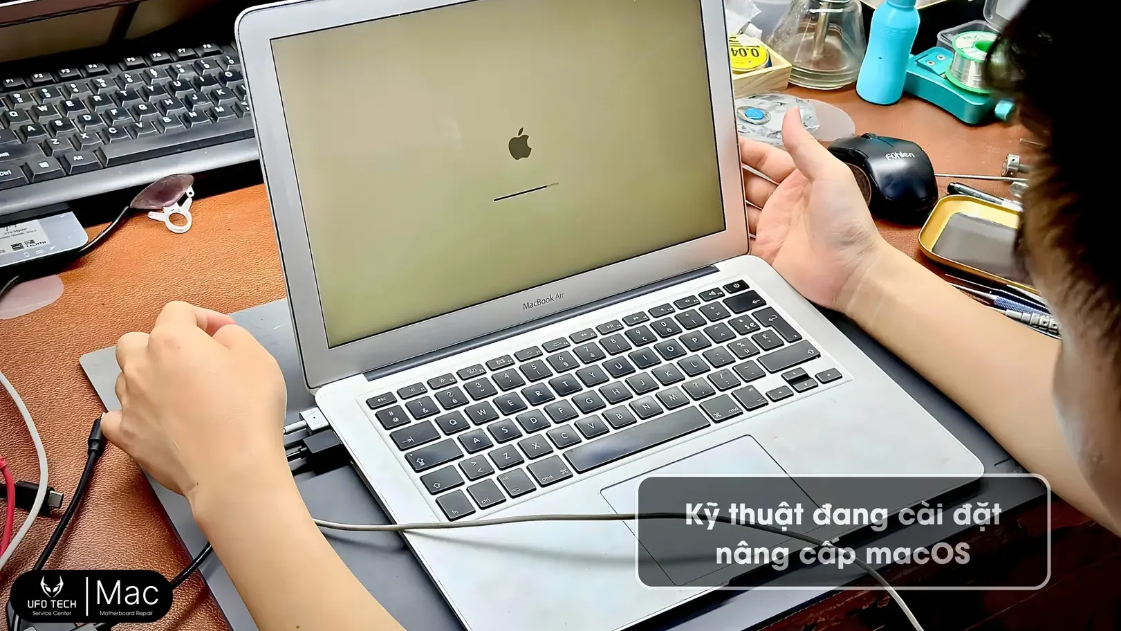 Khách hàng được trực tiếp theo dõi toàn bộ quá trình xử lý phần mềm tại UFOTECH, đảm bảo tính minh bạch tuyệt đối