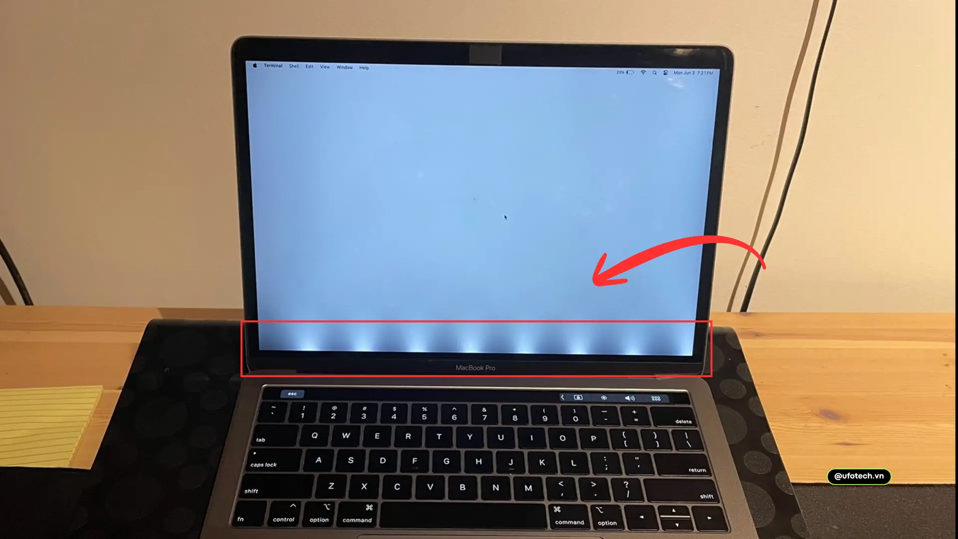 Hiệu ứng đèn sân khấu màn hình MacBook